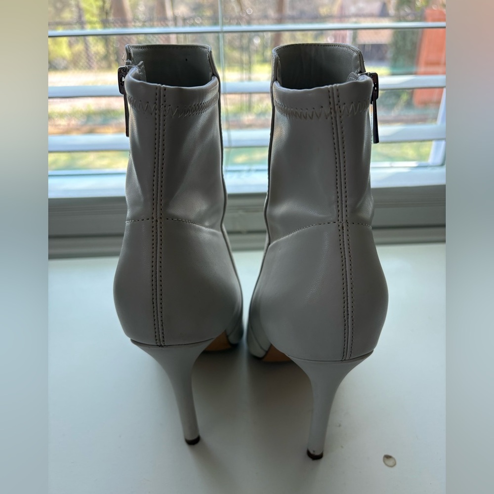 Jessica Simpson white pointed toe stiletto zippered ankle boots booties heels - Picture 7 of 13